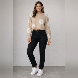 Altar’d State 🌼 Daisy Floral Cropped Sweater 🤍 Size S • Cozy Knit